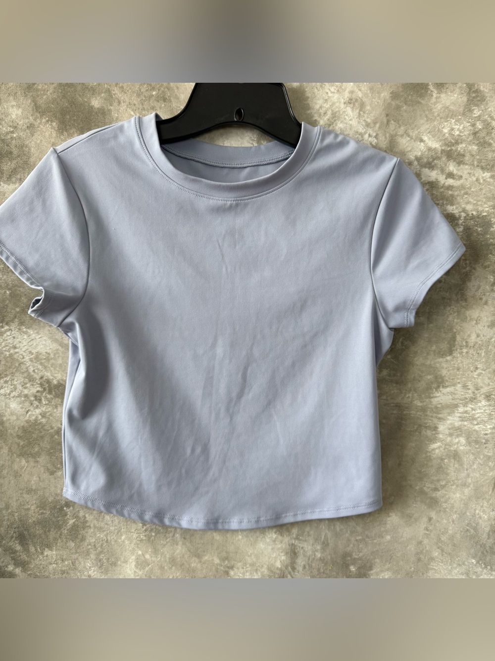 Active USA (Sister Brand of Uniqlo)Light Blue Women's Crop Tee (love 28)